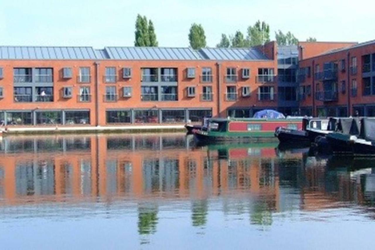 Canal Side Worcester Eksteriør billede